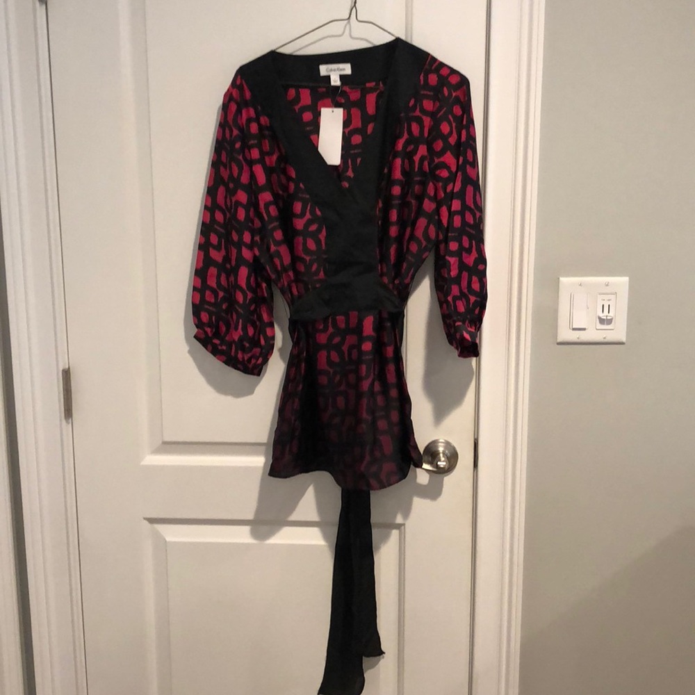 Calvin Klein flowy shirt, size L, black and red